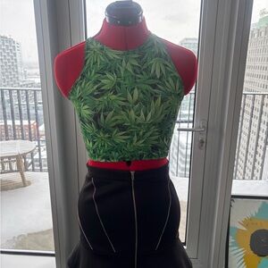 Green Leaf Print Crop Tank Top - Women